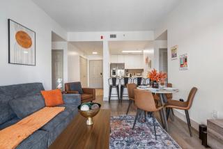 Urban Oasis - Balcony, Free Parking, Views, Gym - Charlotte - 4