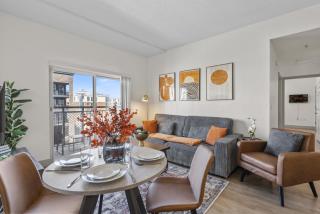 Urban Oasis - Balcony, Free Parking, Views, Gym - Charlotte - 3