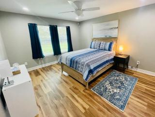Hues of Blue 2BR 2BA Home on Quiet Street - 7