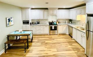 Modern Boho 2BR 2BA Home on Quiet Street - 4