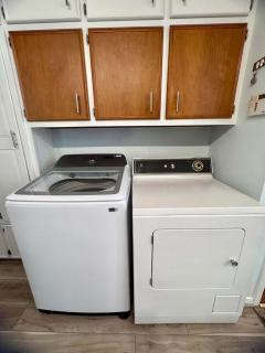 Spacious Retro 2BR 3BA In Quiet Neighborhood - Beaumont - 1