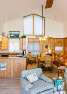 Beachfront home with expansive deck and direct beach access - 4