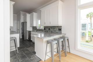 Seaside Serenity - Stunning Ocean Views & Private Paradise! - - 2