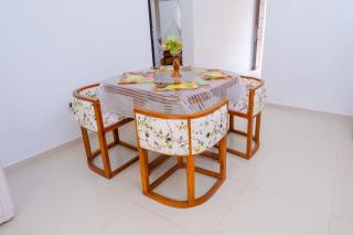 Green Retreat 2 Bedroom Hideout - 2