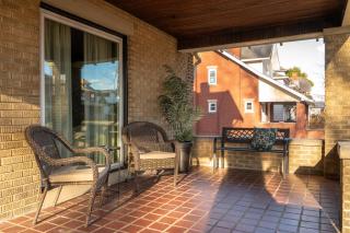 Huntington Modern History - 4br, Mu, Dt, St Marys - Huntington - 3