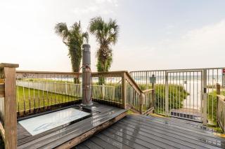 Panama City Condo Rental Studio with Private Beach Access - Panama City Beach - 2