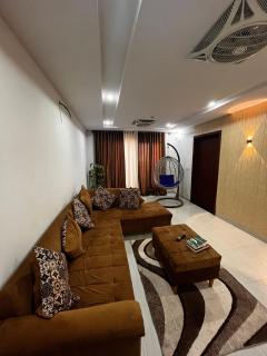 Luxury Two Bed Furnished Apartment Gulberg Greens Islamabad - Islamabad - 4