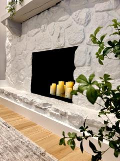 Hoosier HQ Sleek 3-Bed Near IU - 8