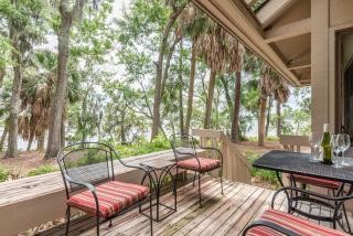 Quiet Dataw Island Villa with Water Views - 8