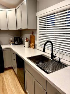 Hoosier Hq Sleek 3-bed Near Iu - Bloomington - 1