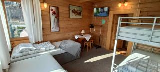 Chałupka na szlaku Zacisze - 1