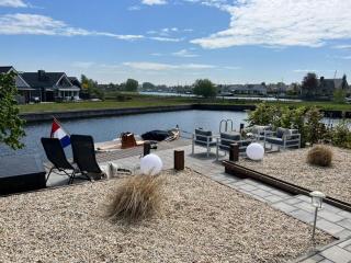 Schönes Ferienhaus am Wasser in Lemmer - Lemmer - 8