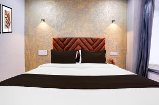 Hotel O 7 Square Hotel - Surat - 1