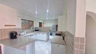 Sunset Walk Self Catering Guest House - Jeffreys Bay - 7