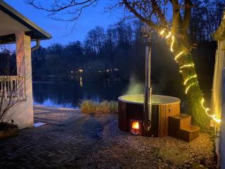NEW Lake bungalow with fireplace and hot tub - Krefeld - 7