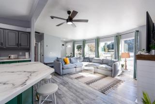 3BR Pet Friendly Home with Hot Tub and 12 mins to Cle Elum River - Cle Elum - 2