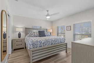 Canal Front w/ Heated Pool, 3 BR, Free Parking - Fort Myers Beach - 7