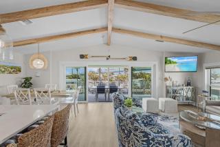 Canal Front w/ Heated Pool, 3 BR, Free Parking - Fort Myers Beach - 2