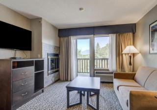 The Pine Lodge on Whitefish River - Whitefish - 8