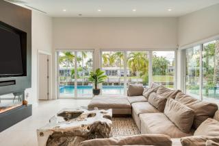 Luxury Waterfront Home w Pool Hot Tub Dock Near Las Olas Gulfstream - Fort Lauderdale - 6