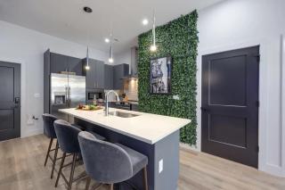 2 Modern Apartments in Heart of Midtown Walkable Location Patio Pool Gym - Nashville - 7