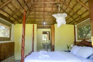 Giraffe Hills Mara Camp - 6