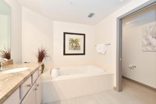 Silver Beach Towers E102 - 2