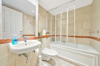 Luxury 3-Bed Apartment with Private Garden En-Suites & Underground Parking Prime NW6 London Location - Londra - 2