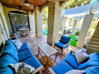 Luxury 3BR Gated Home - Infinity Pool, Walk to Private Beach - Vet-Owned! - Destin - 9