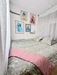 Cosy Disneyland Studio, Marvel & Princess - 0