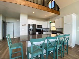 Lake House Hill, Private Hot Tub, Lake Views - Garden City - 7