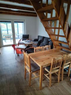 Chata s bazénem se zimní zahradou a venkovním posezením - 1