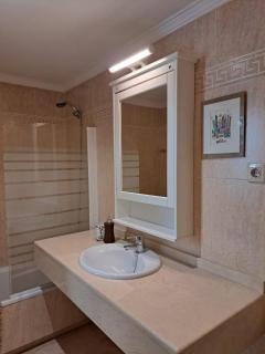 Golden Mile Penthouse, Pool-Parking, 5Min Beach! - Marbella - 8