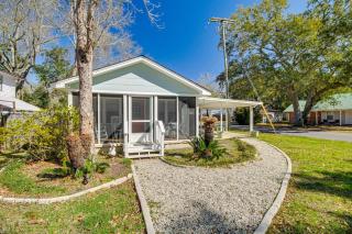 Charming Gulf Coast Cottage - 1 Mile to the Coast! - Long Beach - 8