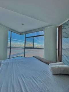 Departamento con hermosa vista panoramica al Rio - Guayaquil - 7