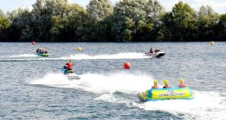 Lakeside Retreat - AGH Hot Tub Breaks - Tattershall Lakes - Tattershall - 9