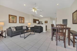 Perfect Townhome Near Disney - 4