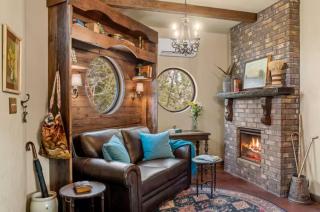 Traveler Hobbit House Hot Tub BBQ Wifi Fredericksburg - Fredericksburg - 9