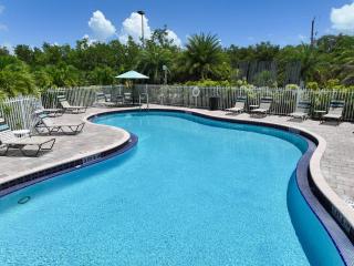 Villa Valbuena Gem Key Largo 2 Kings Marina Pickleball Tennis 3 Pools Remodeled 2025 - 5