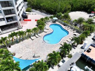 Villa Valbuena Gem Key Largo 2 Kings Marina Pickleball Tennis 3 Pools Remodeled 2025 - 7