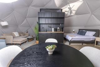 Harmonia Dome Stars Hot tub Wineries Secluded Romantic King Bed - Fredericksburg - 6