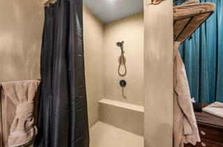 Traveler Hobbit House Hot Tub BBQ Wifi Fredericksburg - Fredericksburg - 7