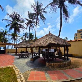 Tucacas, Frente al Mar, Vista 180 Grados, Piscina y Playa Privada - Tucacas - 1