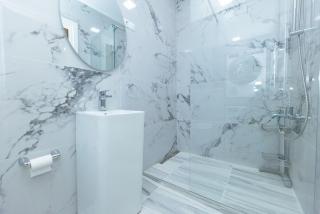 Cozy Modern Apartment - Batumi - 7