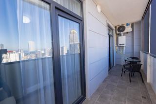 Cozy Modern Apartment - Batumi - 5