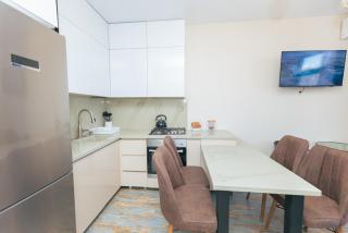 Cozy Modern Apartment - Batumi - 3