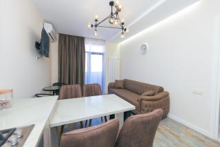 Cozy Modern Apartment - 9