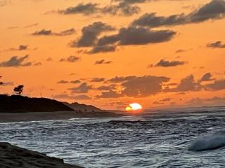 Perfect North Shore Location-World Famous Beach! - Haleiwa - 3