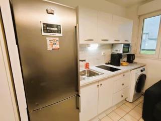 Mini-studio avec kitchenette OU chambre confort avec frigo et TV - Parking en option sur résa ! - Chaville - 7