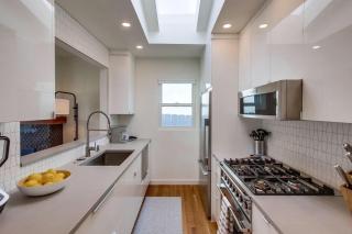 Newly Renovated Pacific Beach Home with Private Yard and AC - San Diego - 8